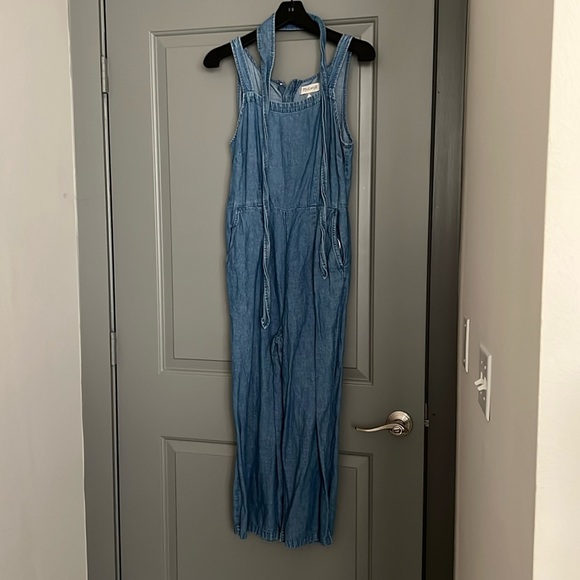 Madewell Chambray Jumpsuit - Picture 1 of 3